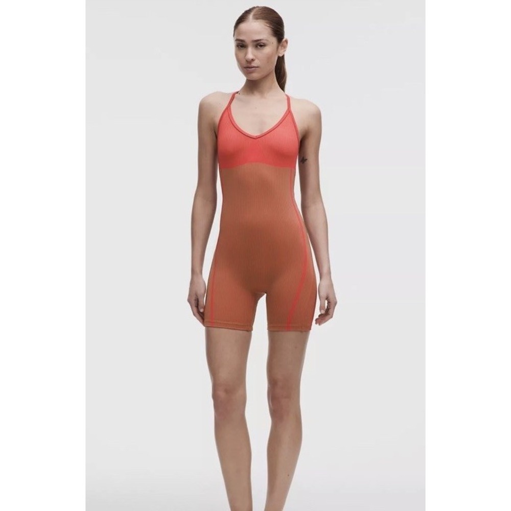 Lululemon Salutations Cami Bodysuit 6" XS Starburst Tone/ Sand Adjustable Straps